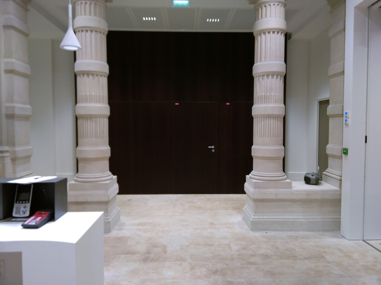 143 boulevard Haussmann